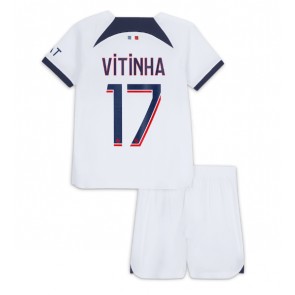 Paris Saint-Germain Vitinha Ferreira #17 Bortaställ Barn 2023-24 Kortärmad (+ Korta byxor)